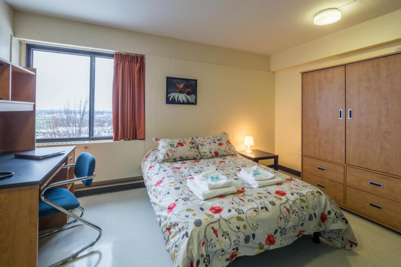 Au Campus Hotell Sherbrooke Exteriör bild