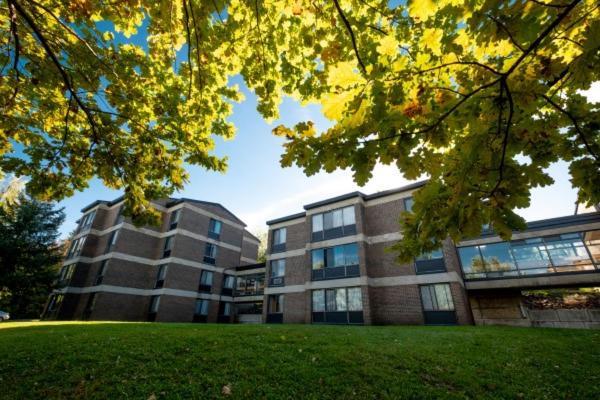 Au Campus Hotell Sherbrooke Exteriör bild