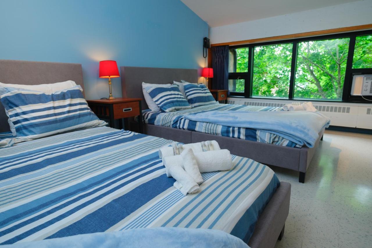 Au Campus Hotell Sherbrooke Exteriör bild