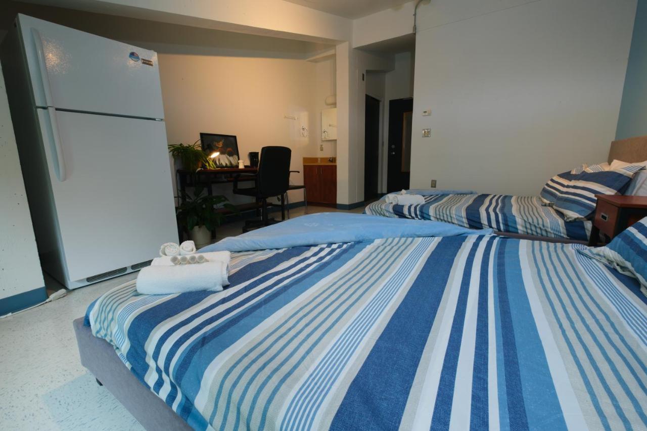 Au Campus Hotell Sherbrooke Exteriör bild