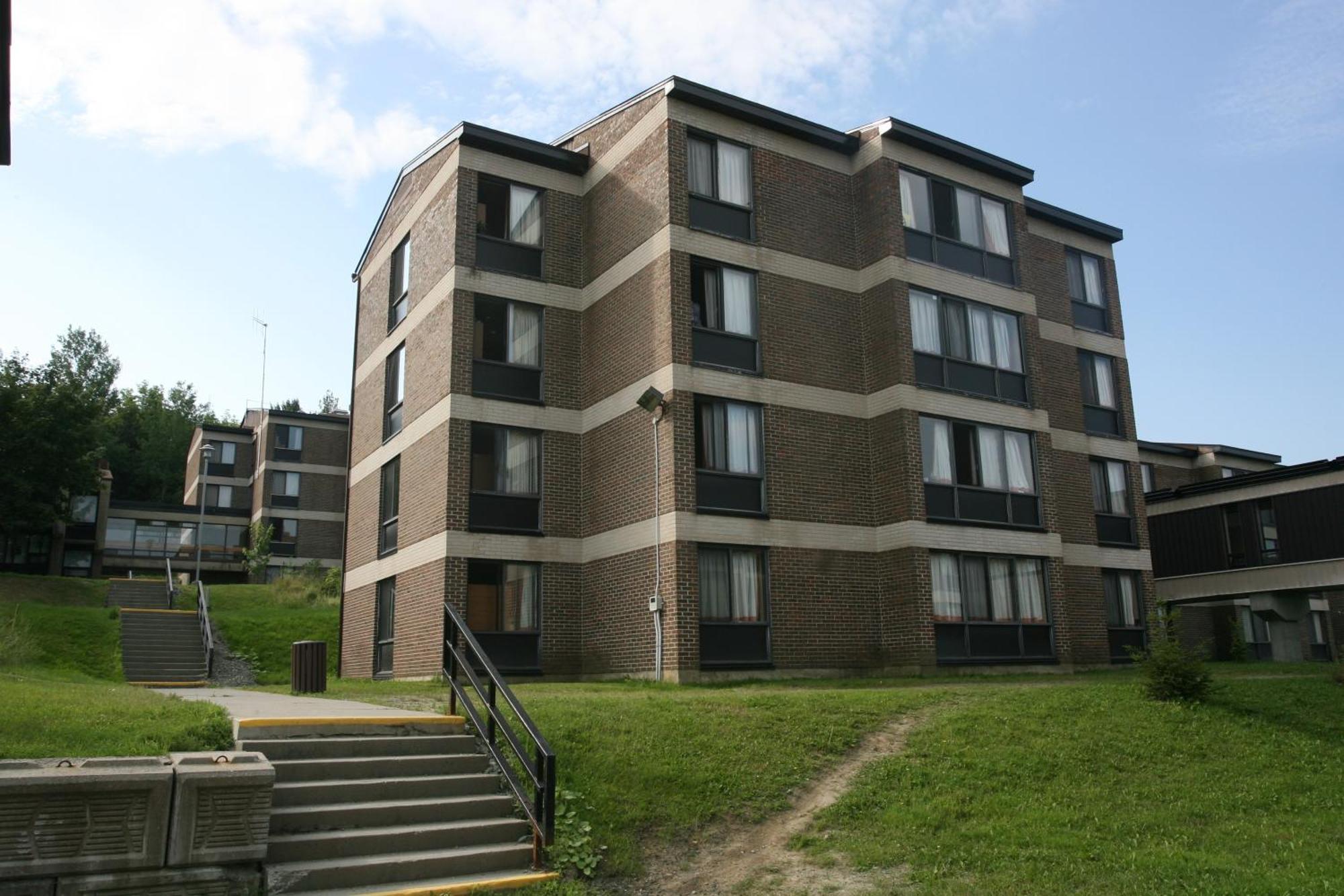 Au Campus Hotell Sherbrooke Exteriör bild